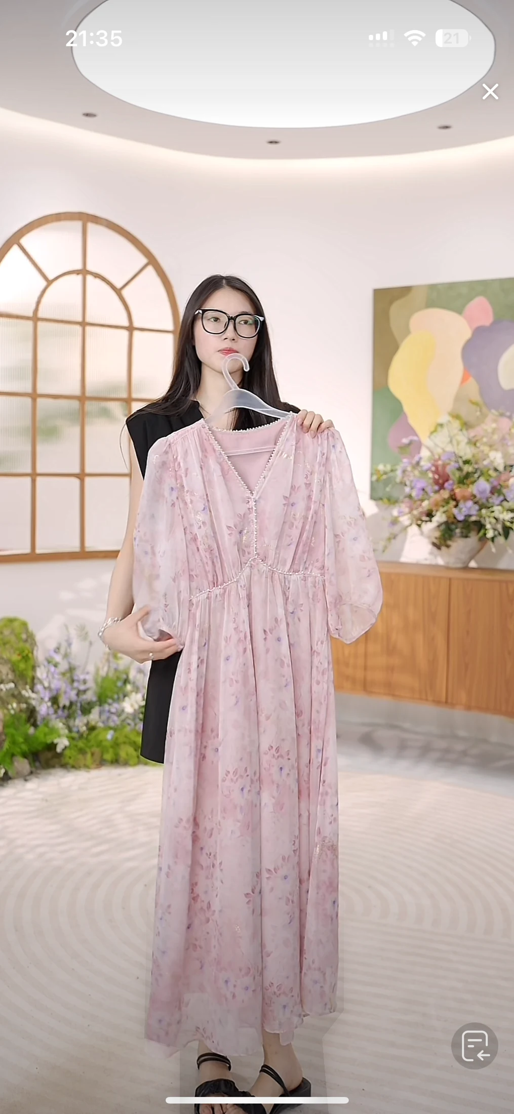 服饰直播的人物与空间表达